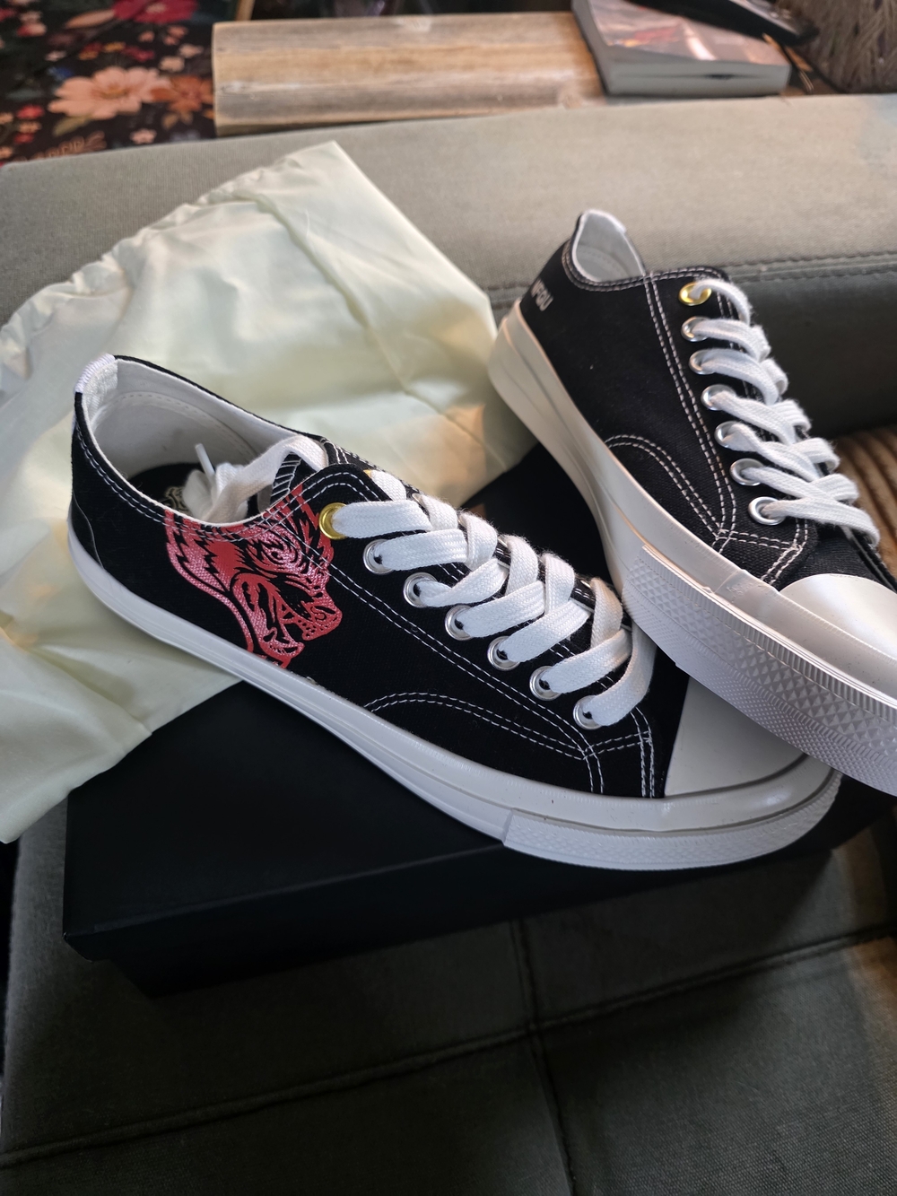 Wolves Club Low Top